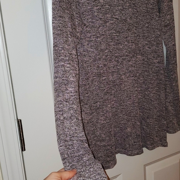 Sweater - Picture 6 of 8